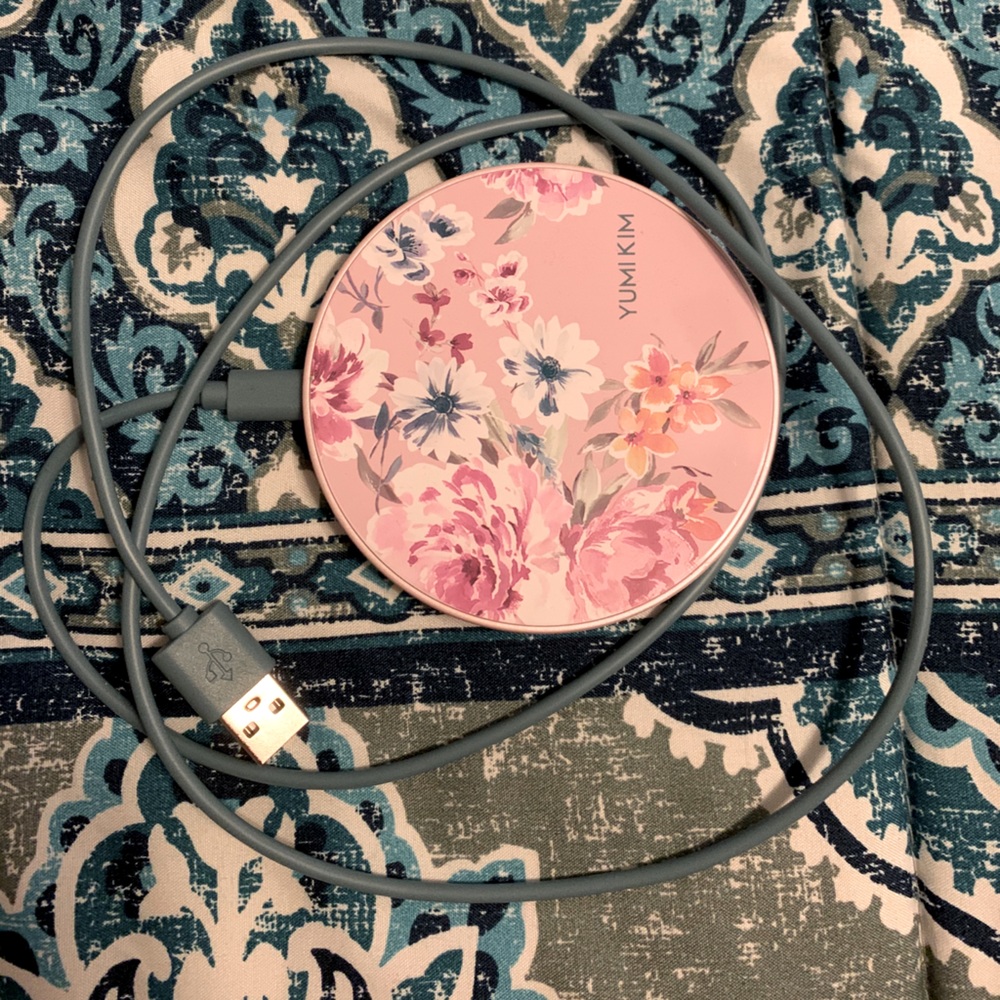 YUMIKIM wireless charger